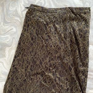 NWT Pencil skirt from banana republic. Beautiful!